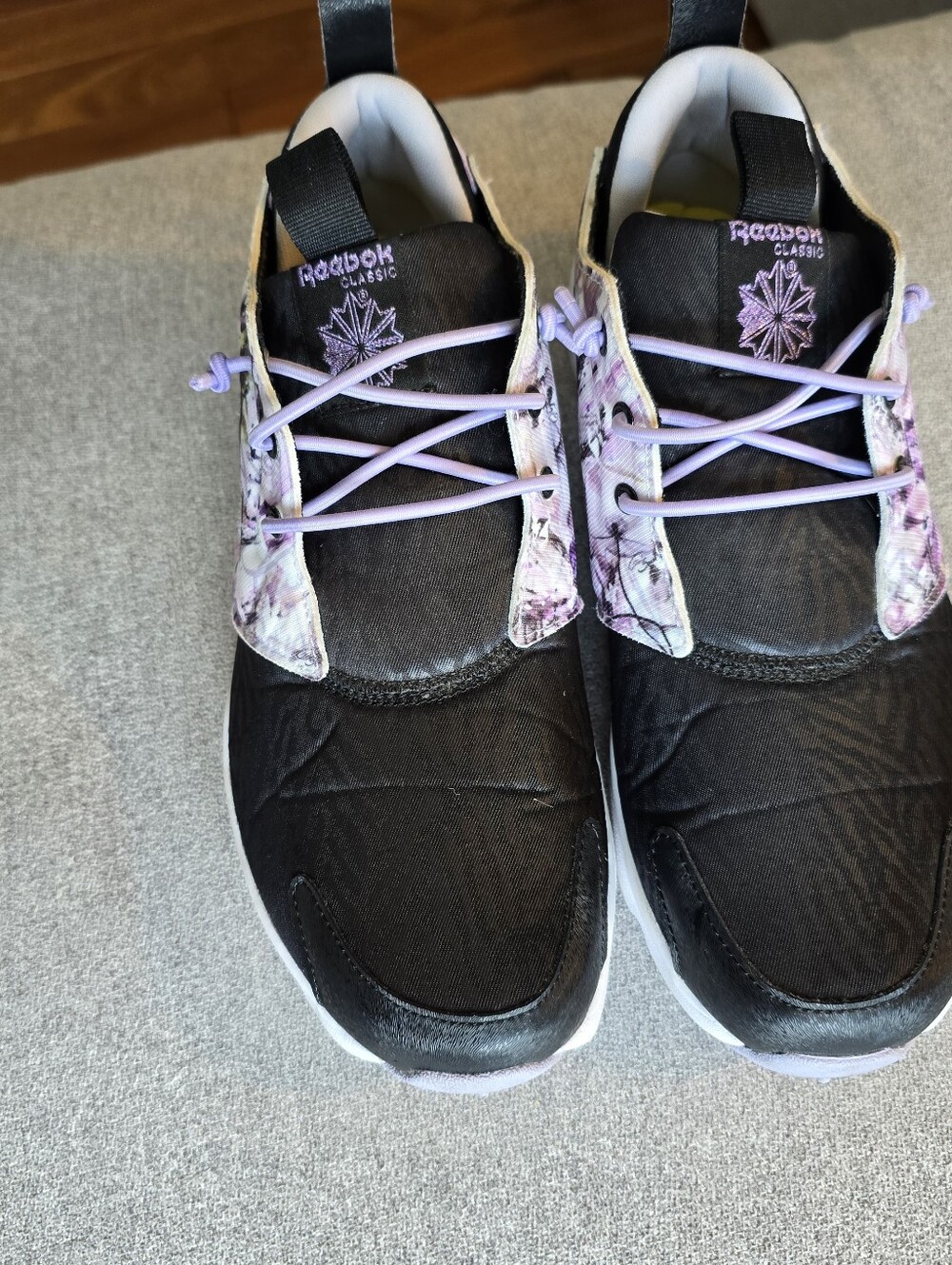 Reebok Womens Furylite Graphic Fashion Sneaker - Picture 2 of 8